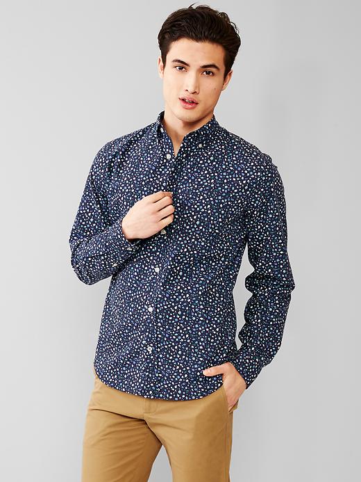 1 of 8 showing, with the color dark night of product Small floral oxford shirt
