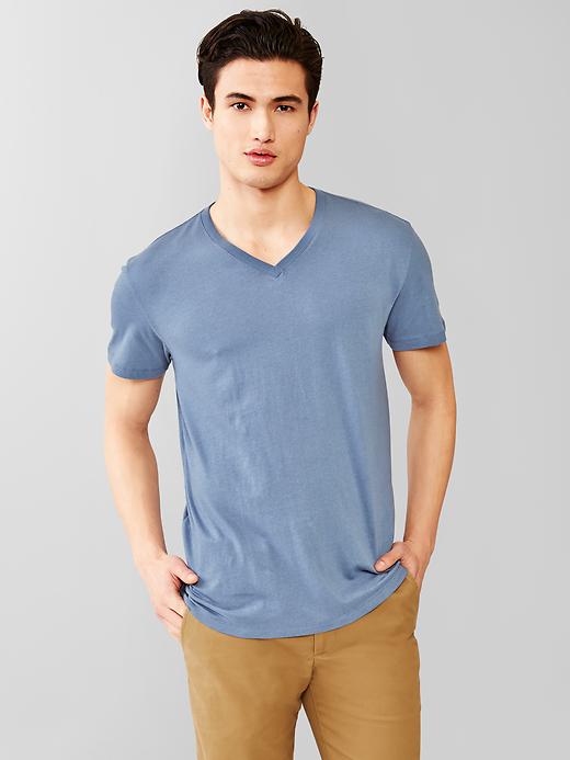 Essential V-neck t-shirt | Gap