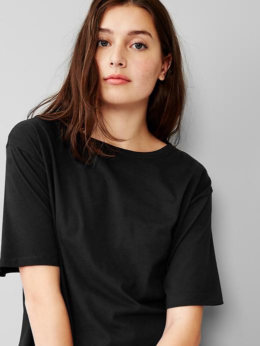 Image number 2 showing, Crop tee