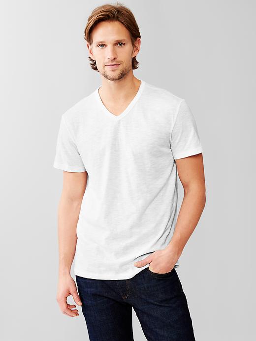 1 of 8 showing, with the color white of product Lived-in V-neck t-shirt