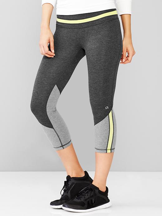 1 of 8 showing, with the color charcoal heather of product GapFit gFast heathered 21" capris