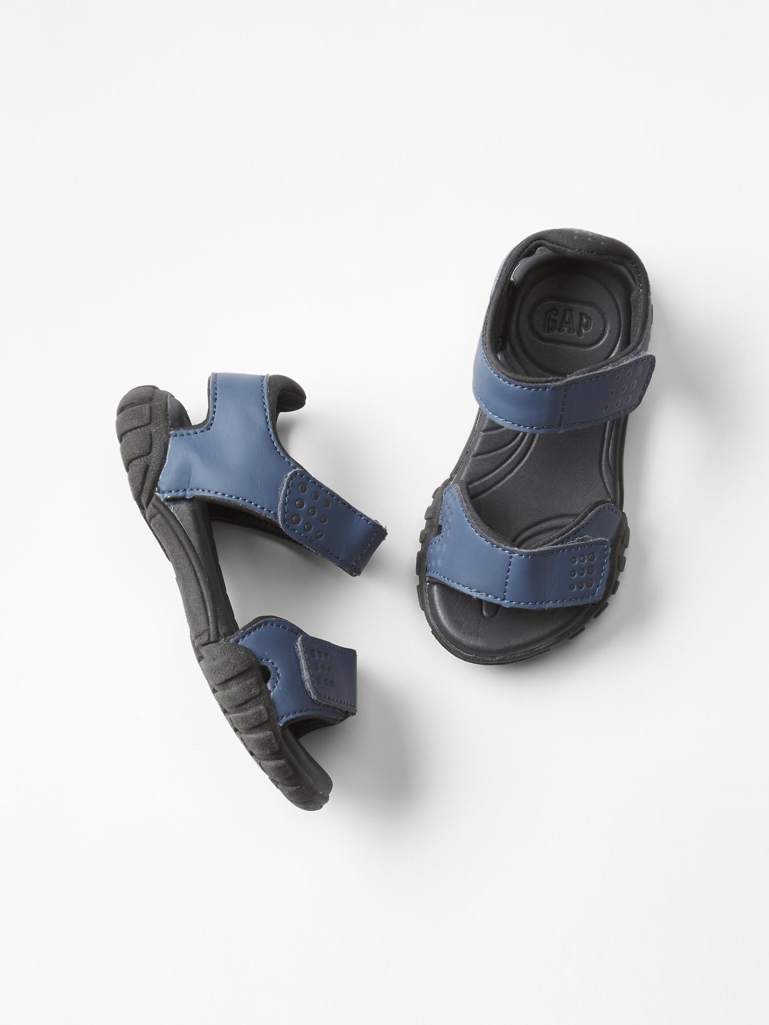 Water sandals