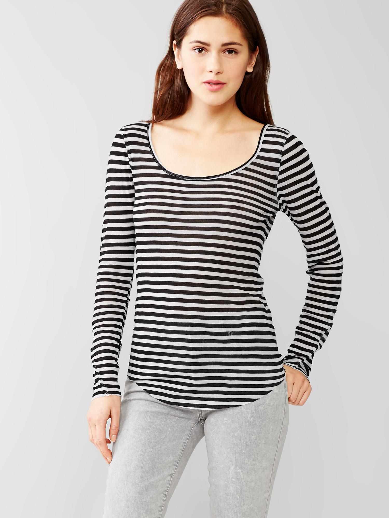 Stripe featherweight tee Gap
