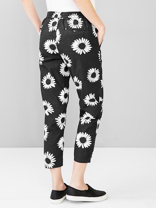 2 of 8 showing, with the color daisy print of product Daisy jogger pants