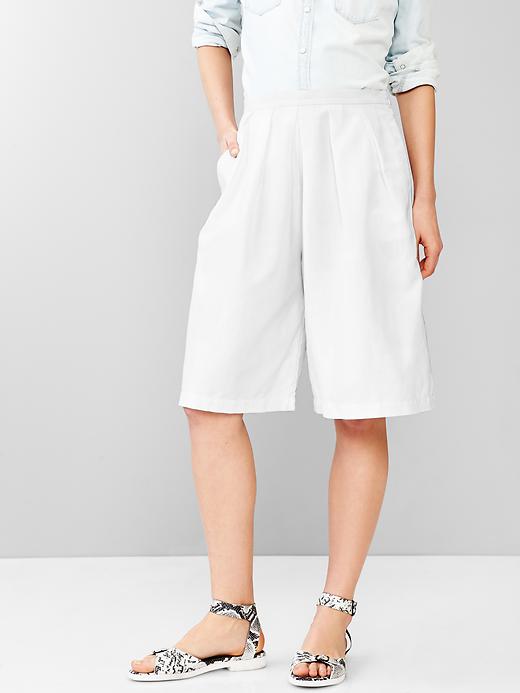 1 of 8 showing, with the color optic white of product Pleated culottes