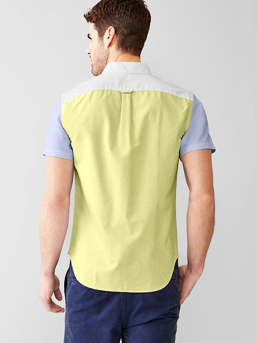 2 of 8 showing, with the color optic white of product Colorblock oxford shirt
