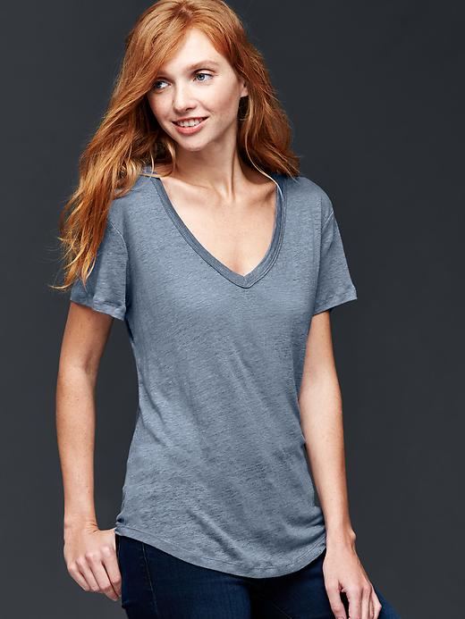 1 of 8 showing, with the color blue grey of product V-neck linen tee