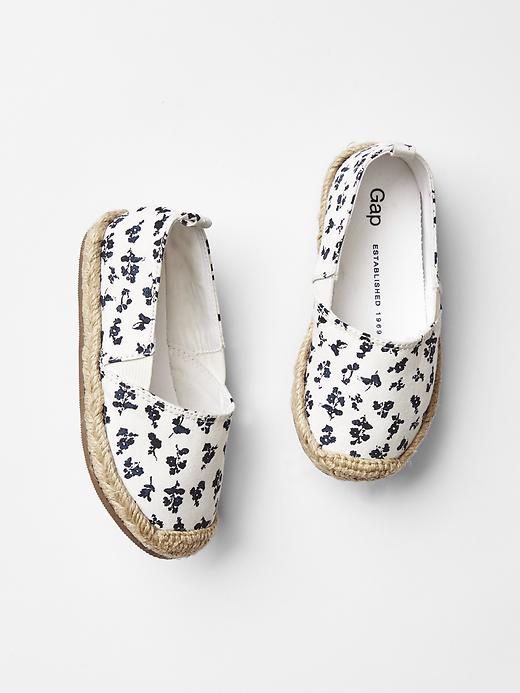 1 of 8 showing, with the color snow cap of product Espadrille slip-ons