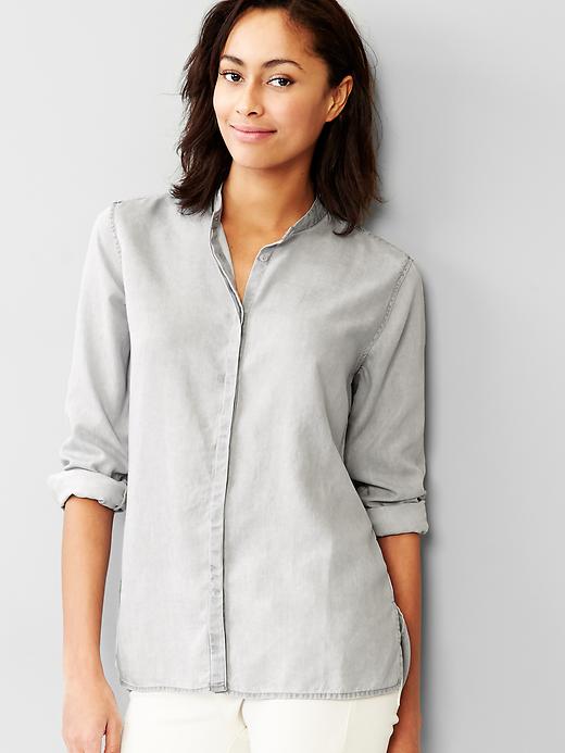 1 of 8 showing, with the color gun powder of product TENCEL™ shirt