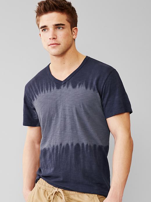 1 of 8 showing, with the color equinox blue of product Lived-in dip-dye t-shirt