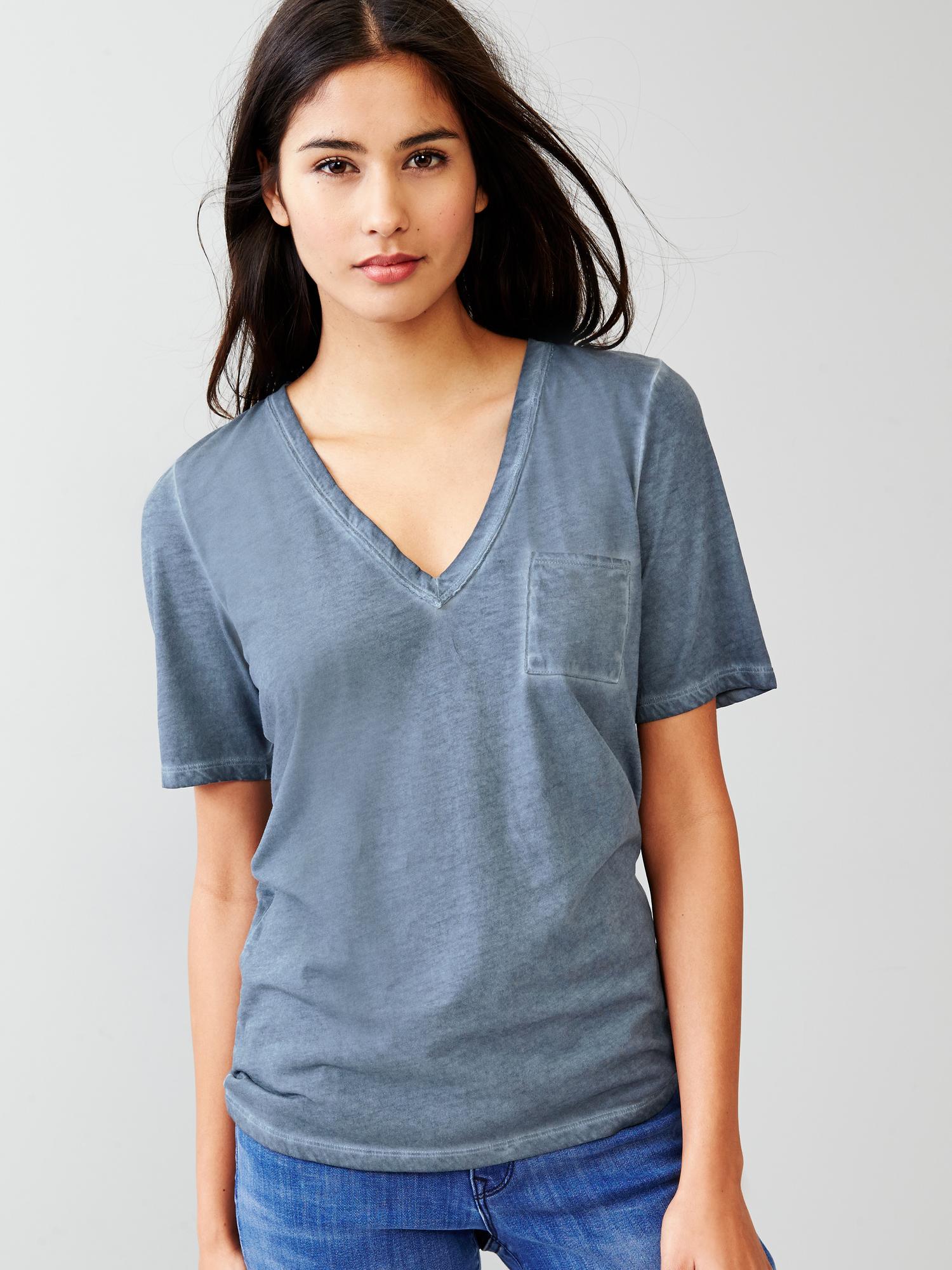 Vneck pocket tee Gap