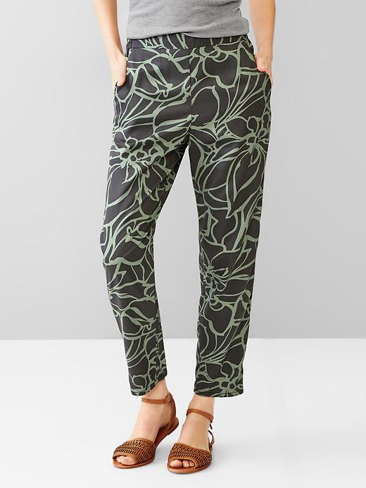 1 of 8 showing, with the color green floral of product Printed jogger pants