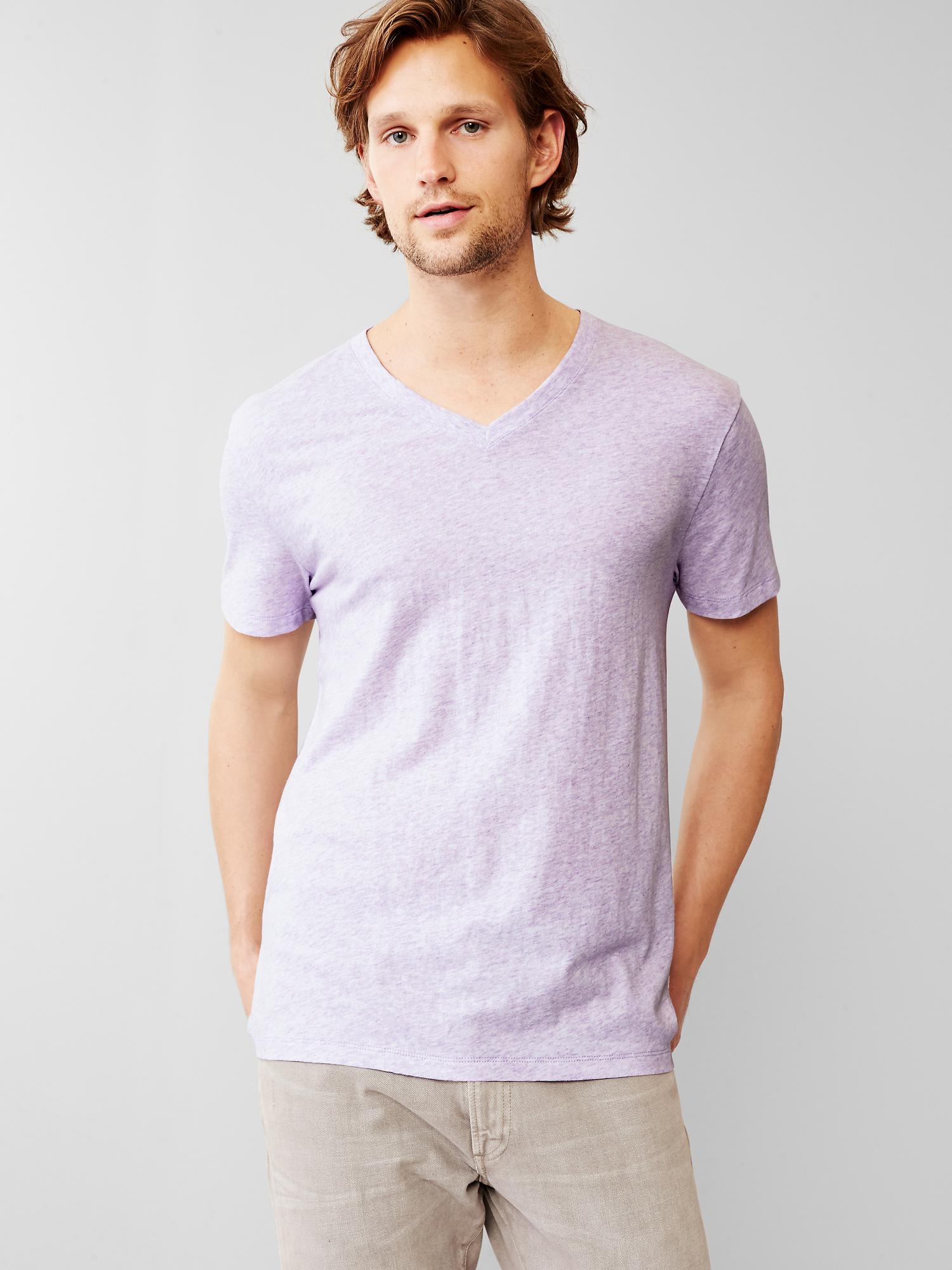 Essential V-neck t-shirt | Gap