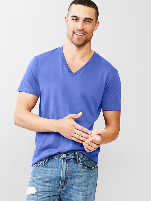 Essential deep V neck t shirt