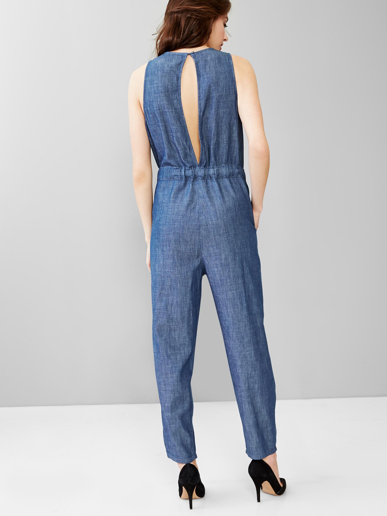 Женские комбинезоны Gap 1969 slit-back denim jumpsuit — фото 2