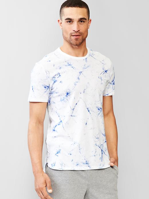 1 of 8 showing, with the color vcc hot marino of product Urban Active print t-shirt