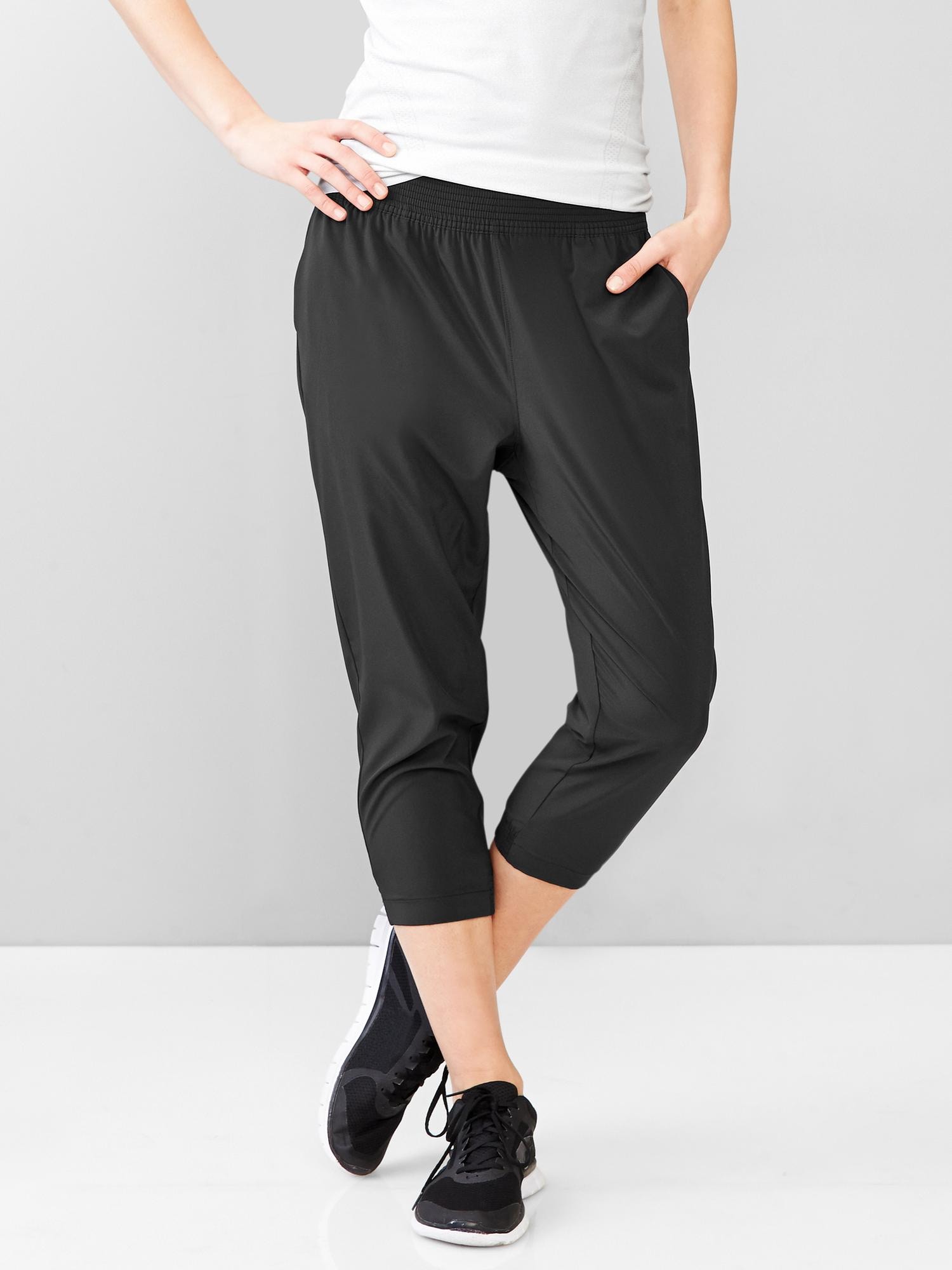 GapFit Studio cropped joggers Gap