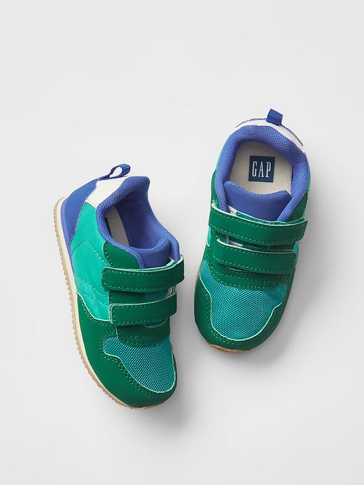 1 of 8 showing, with the color electric jade of product Retro mix-fabric trainers