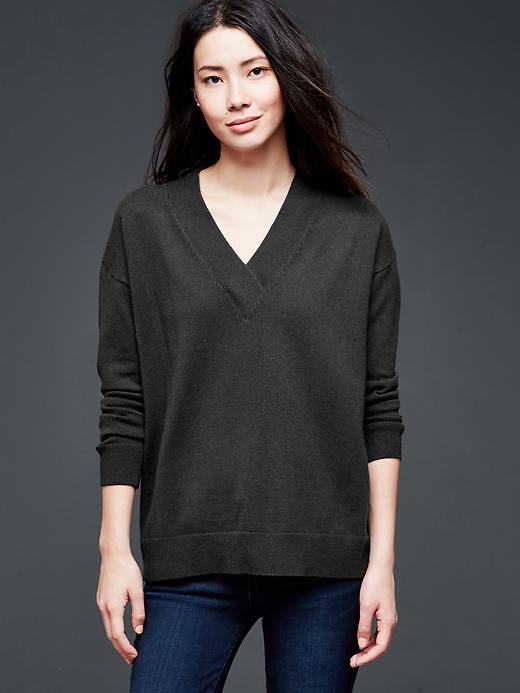1 of 8 showing, with the color true black of product Brooklyn V-neck pullover