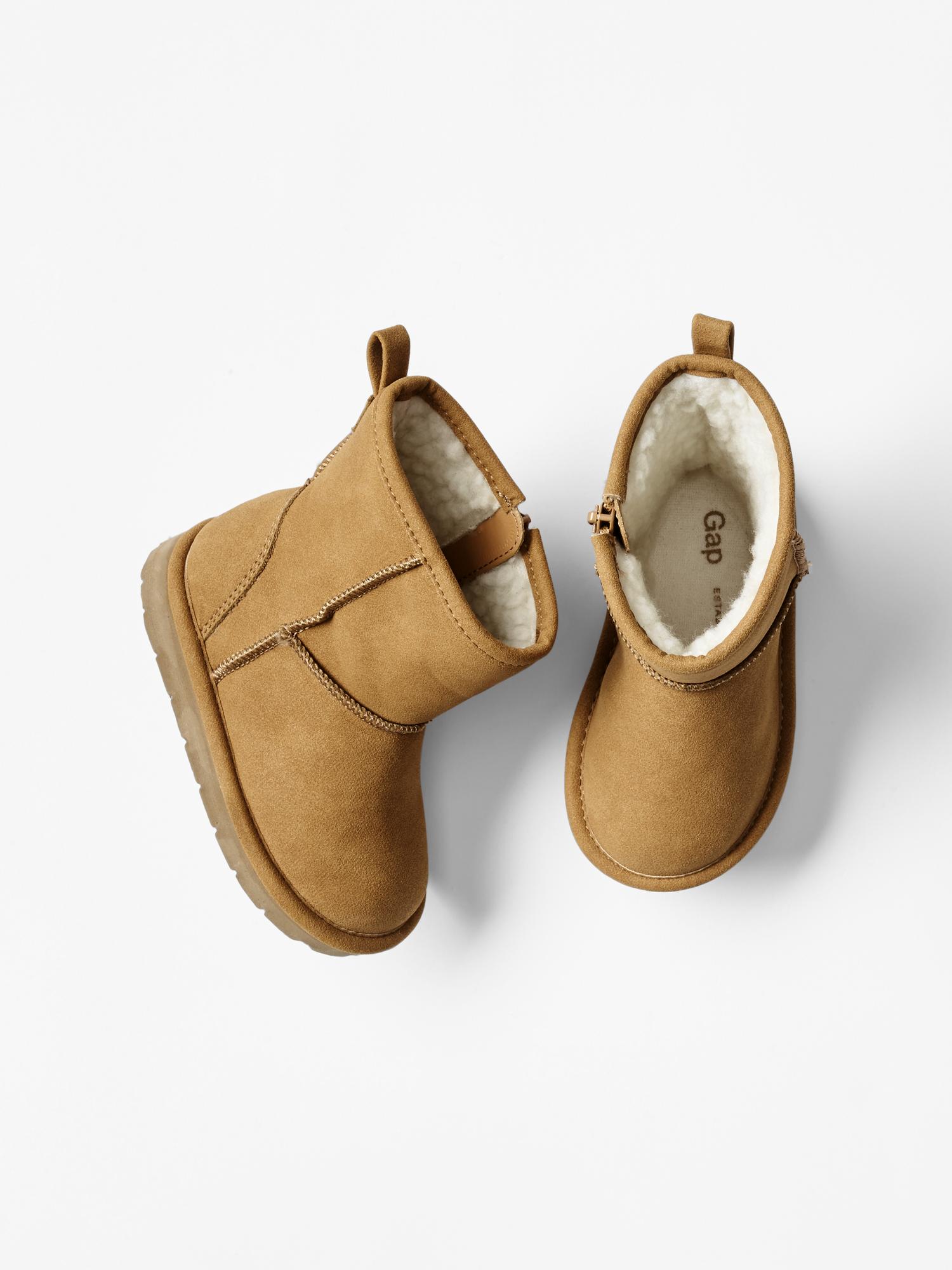 Gap on sale sherpa boots