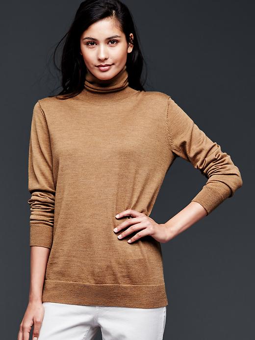1 of 8 showing, with the color camel heather of product Merino turtle-neck sweater