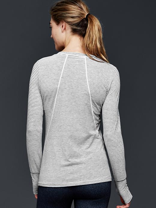 2 of 8 showing, with the color heather grey of product GapFit Breathe stripe crewneck
