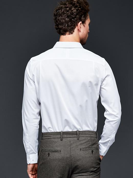 2 of 8 showing, with the color optic white of product Wrinkle-resistant solid shirt (slim fit)