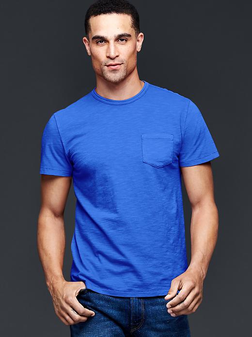 1 of 8 showing, with the color blue allure of product Lived-in solid t-shirt