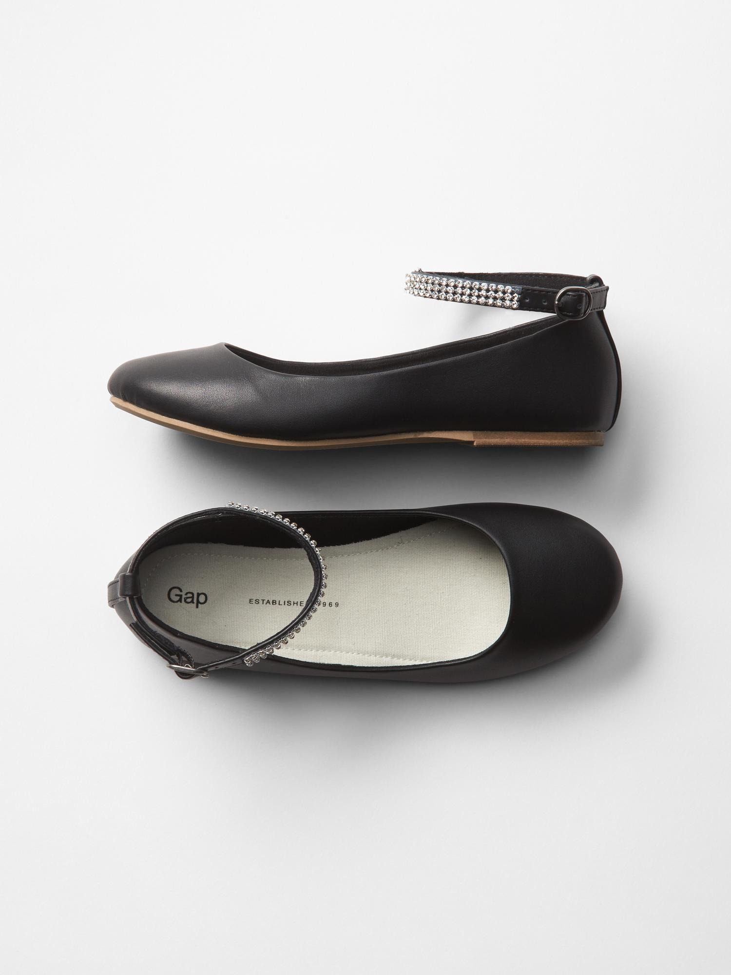 Gap black flats deals