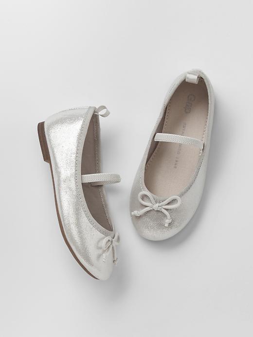 View large product image 1 of 1. Bow ballet flats