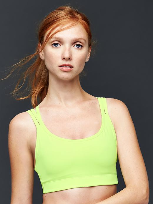 GapFit Medium Impact Strappy Sports Bra Gap