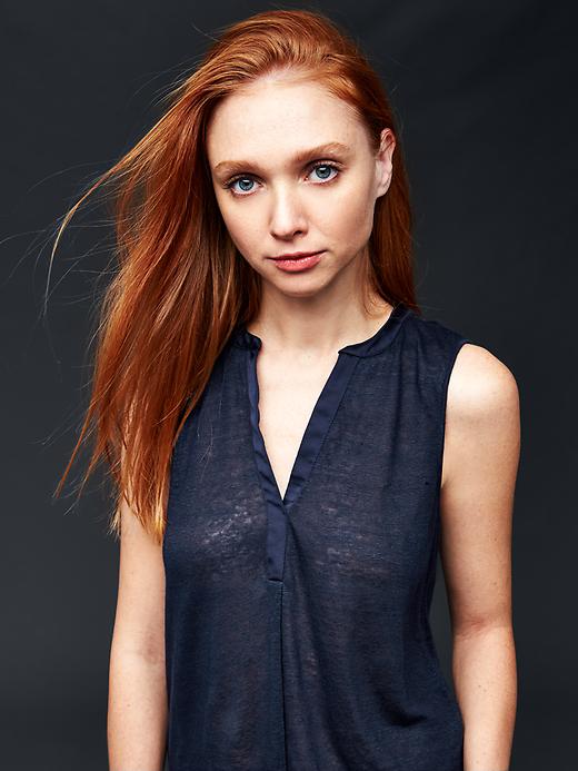 1 of 8 showing, with the color crayon true indigo of product Sleeveless linen henley