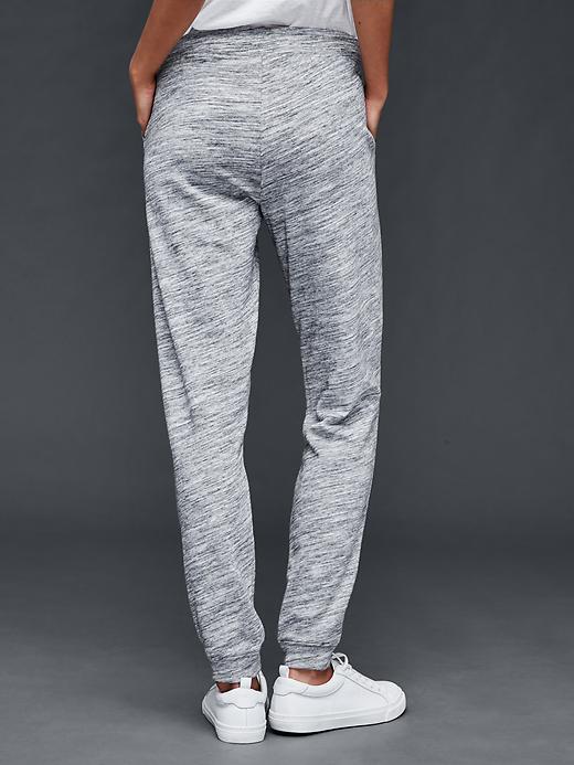 2 of 8 showing, with the color space dye grey of product Sun wash skinny joggers