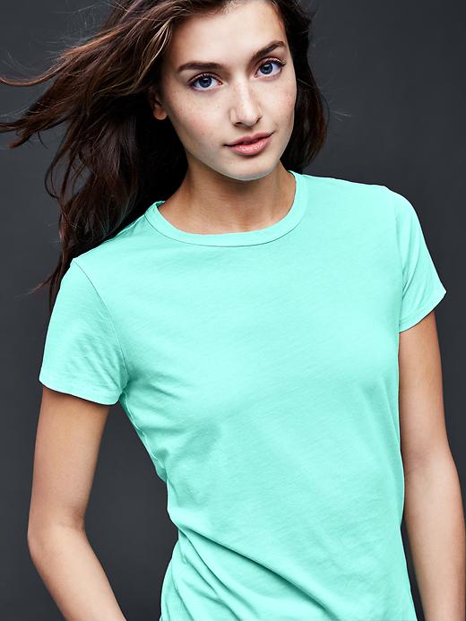 1 of 8 showing, with the color aqua tide of product Vintage wash crewneck tee