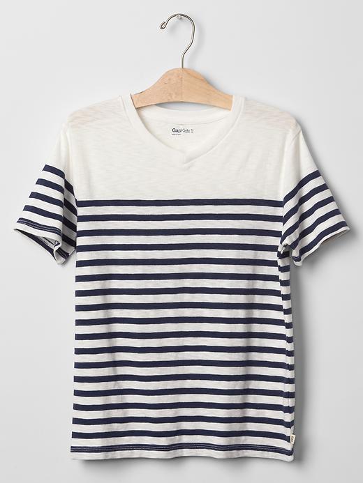 1 of 8 showing, with the color new off white of product Stripe v-neck tee
