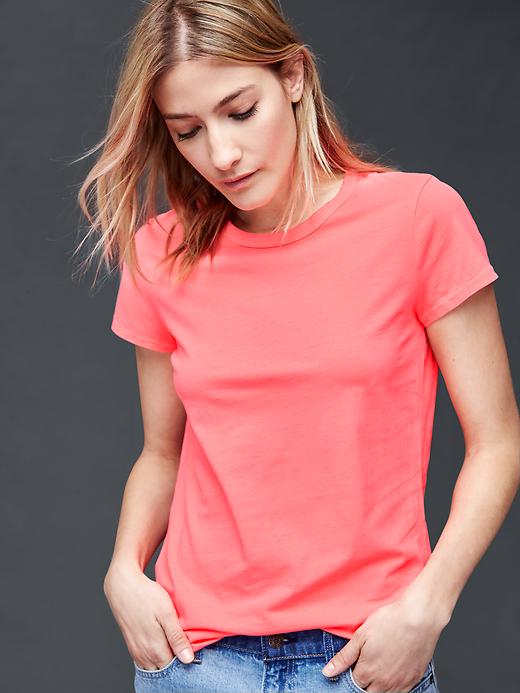 1 of 8 showing, with the color sassy pink of product Vintage wash crewneck tee