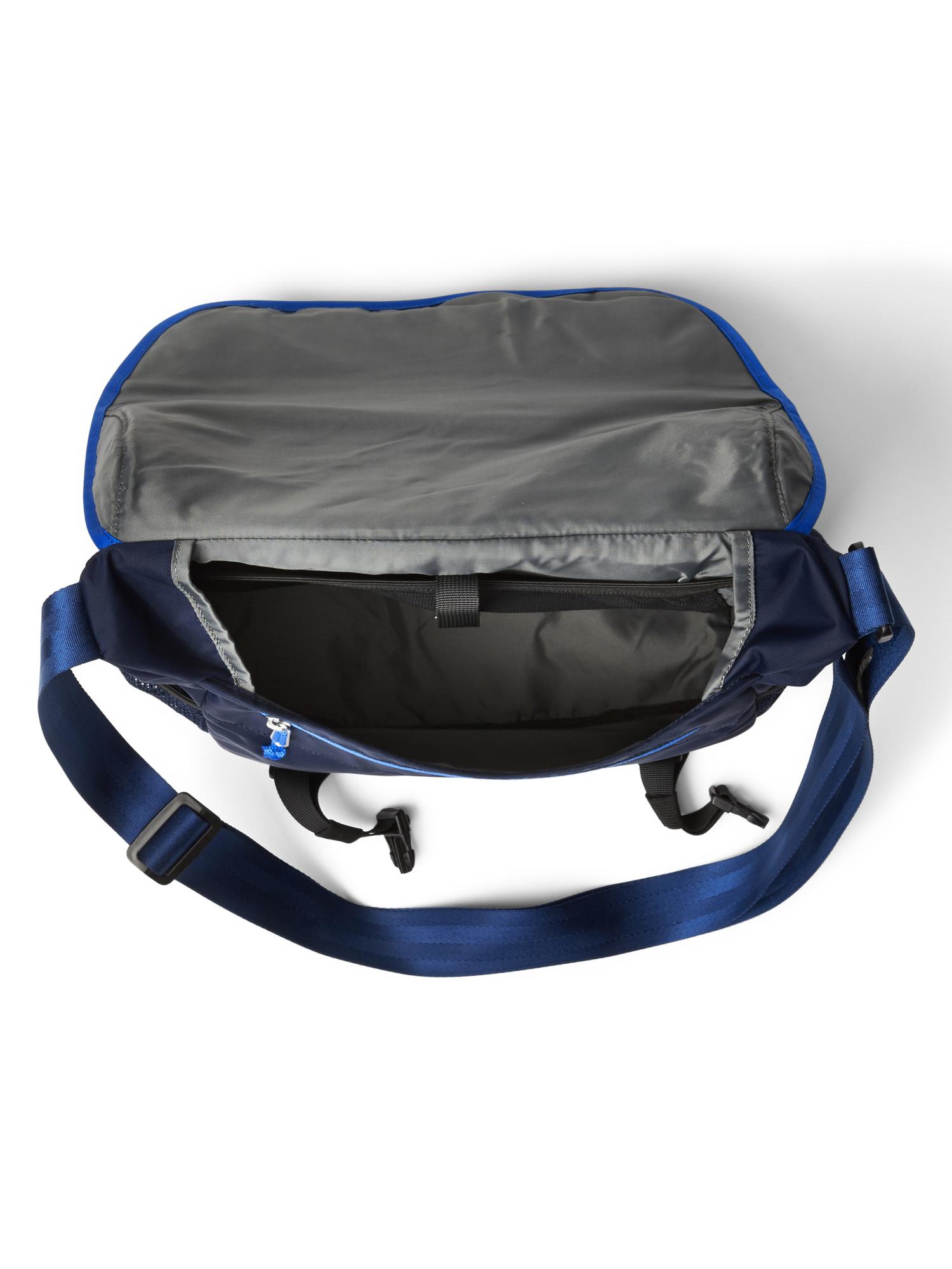 Gap on sale messenger bag