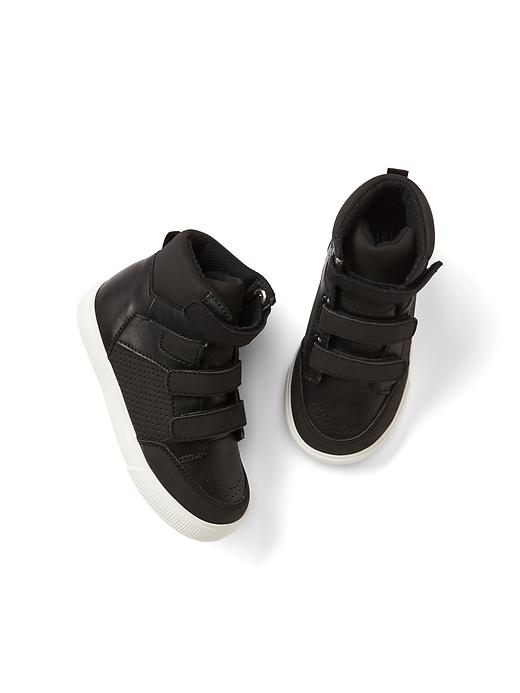 1 of 8 showing, with the color true black of product Hi-top trainers