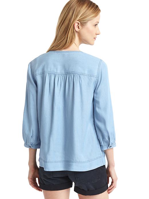2 of 8 showing, with the color light indigo of product TENCEL™ shirred popover