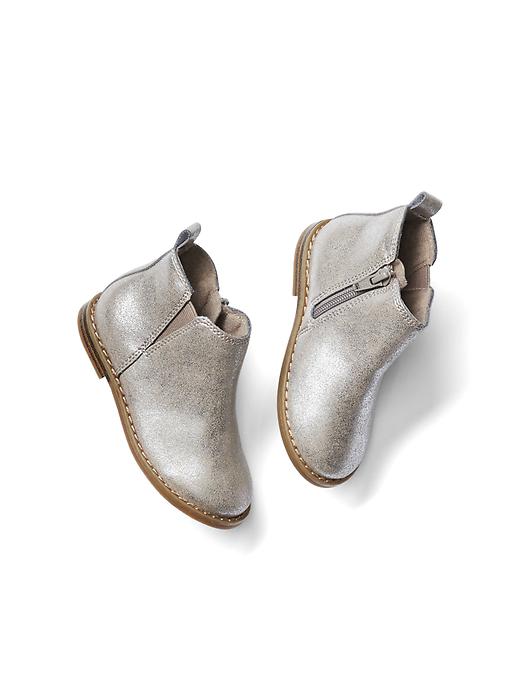 2 of 8 showing, with the color silver of product Metallic chelsea booties