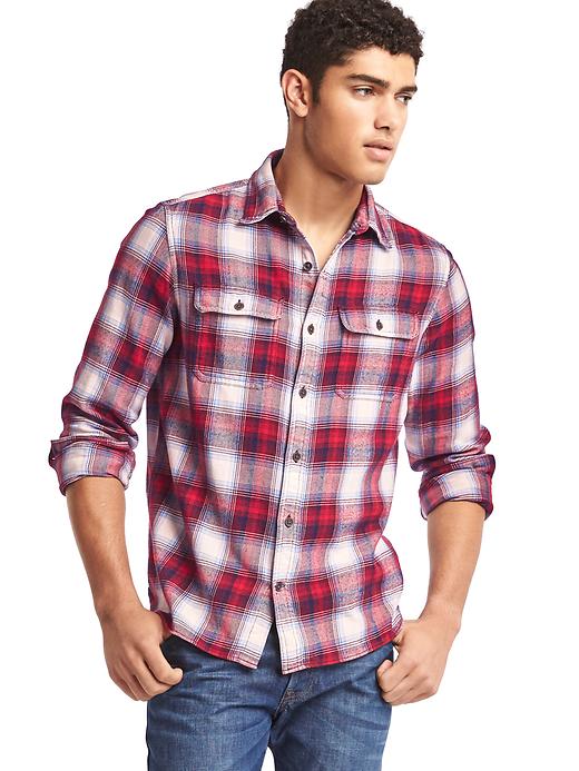 1 of 8 showing, with the color lasalle red of product Gap + Pendleton flannel shirt
