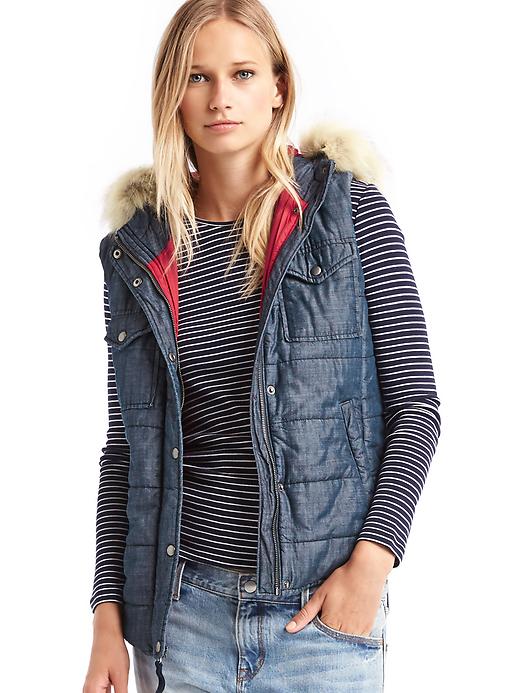 Gap x (RED) fur-trim puffer vest | Gap