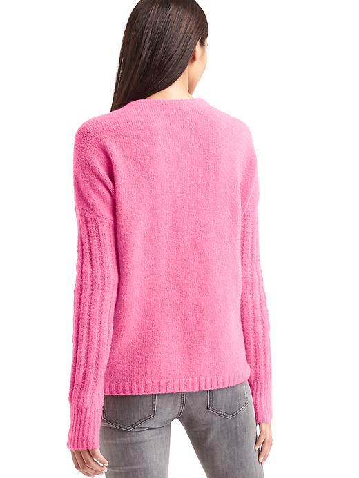 2 of 8 showing, with the color french pink of product Ribbed crewneck sweater