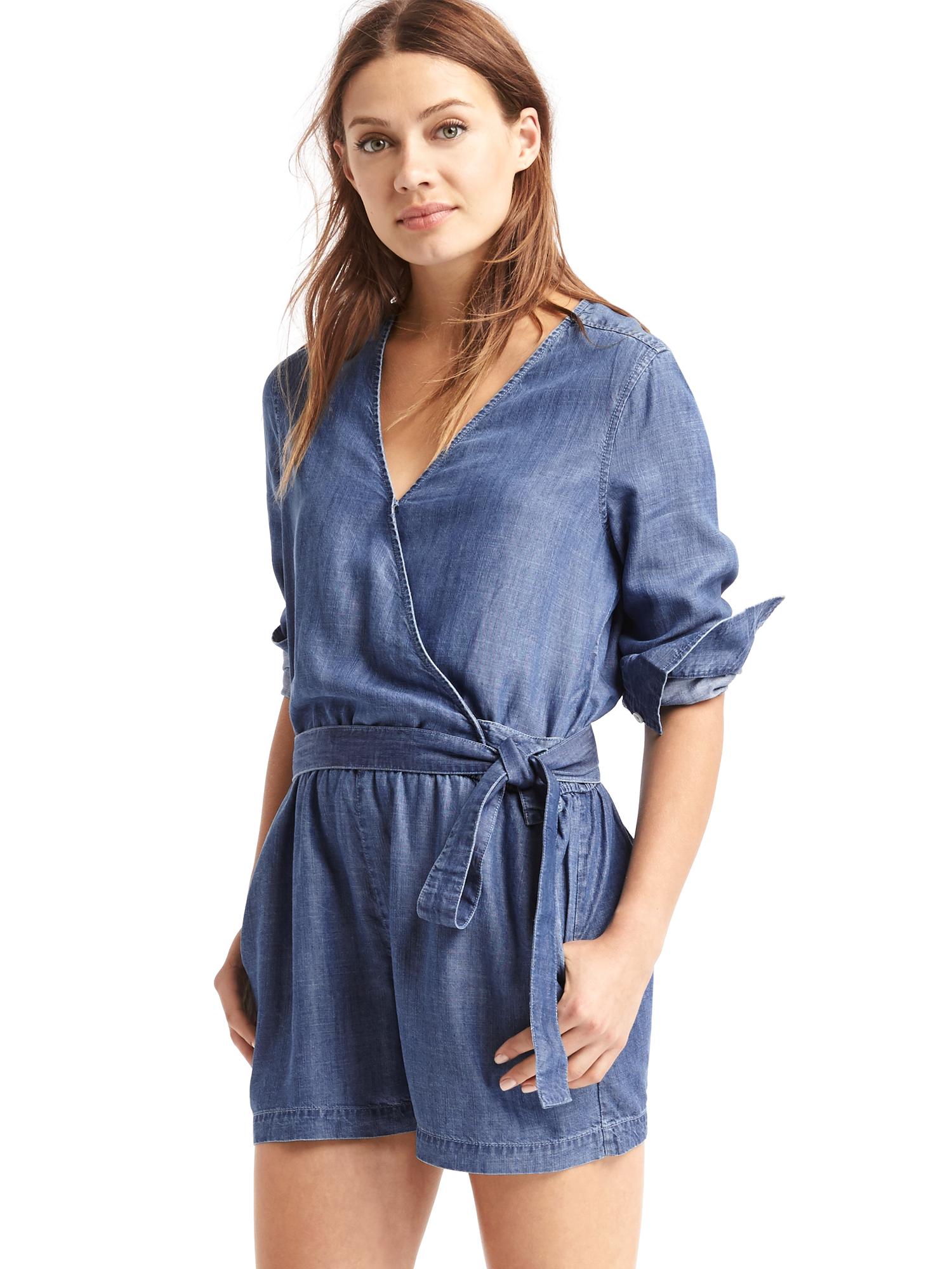 Женские комбинезоны Gap TENCEL™ wrap romper