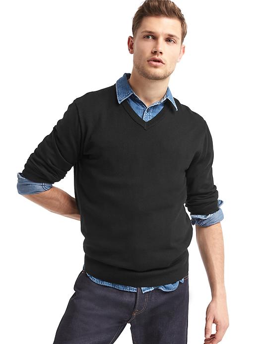 1 of 8 showing, with the color true black of product Merino wool V-neck sweater