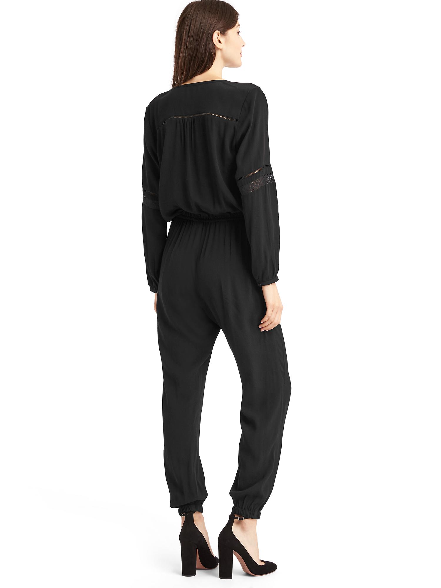 Женские комбинезоны Gap Embroidered-trim drawstring jumpsuit — фото 2