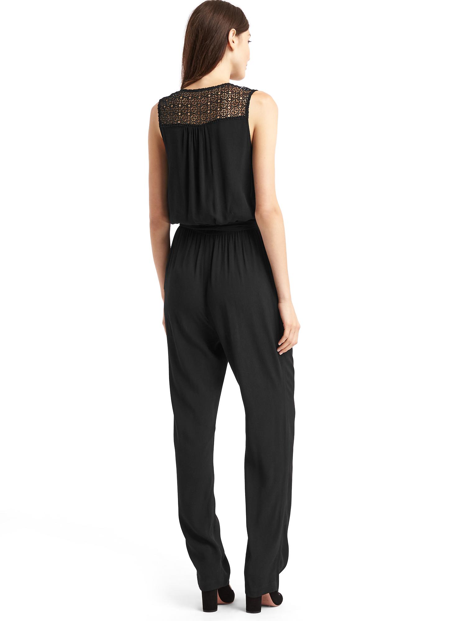 Женские комбинезоны Gap Sleeveless wrap-tie jumpsuit — фото 2