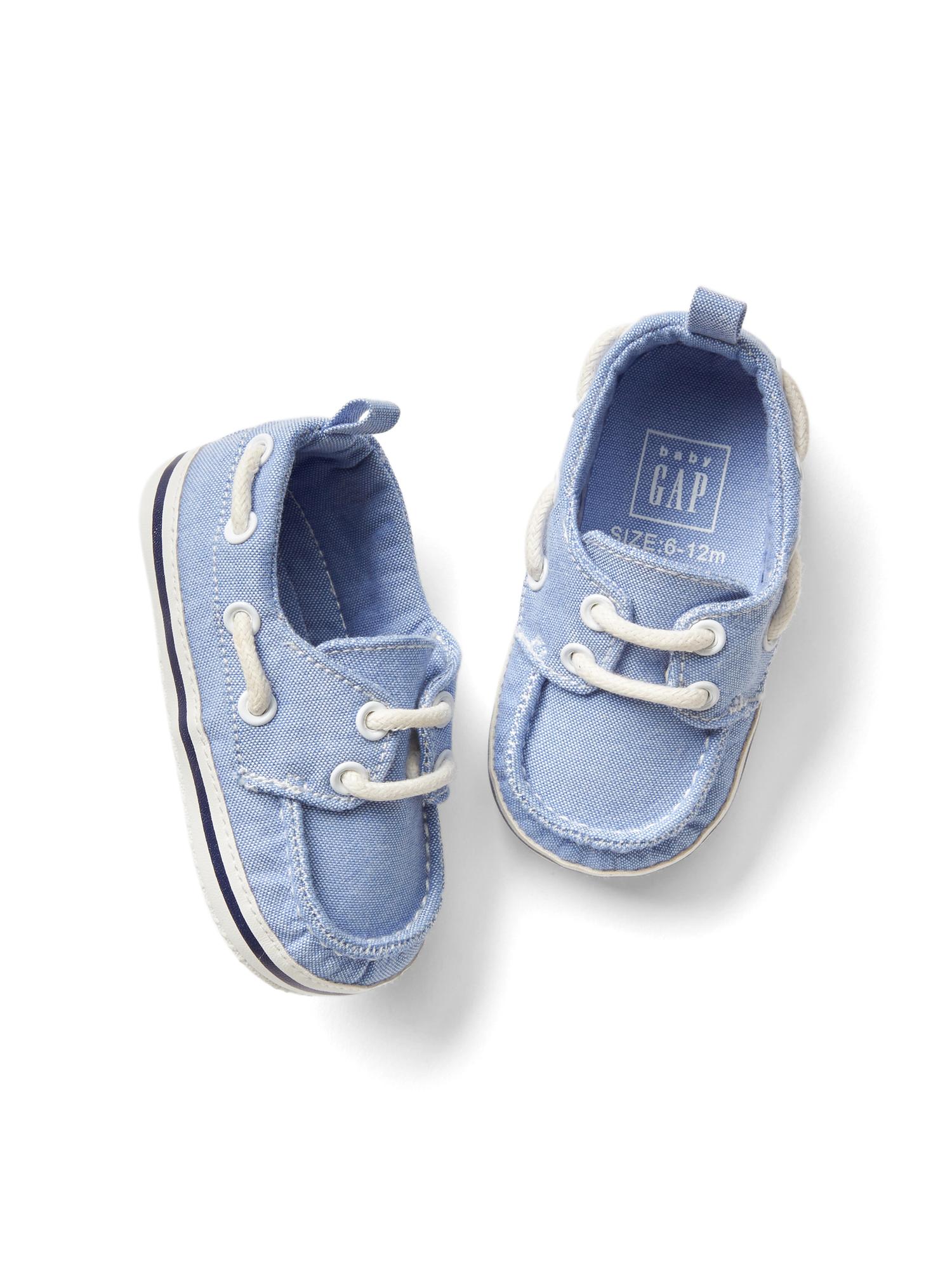 Oxford boat shoes Gap