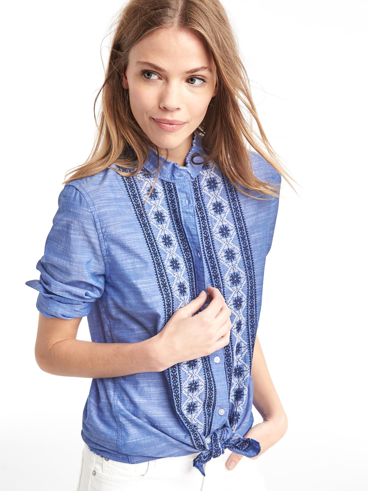 New fitted boyfriend embroidered shirt Gap