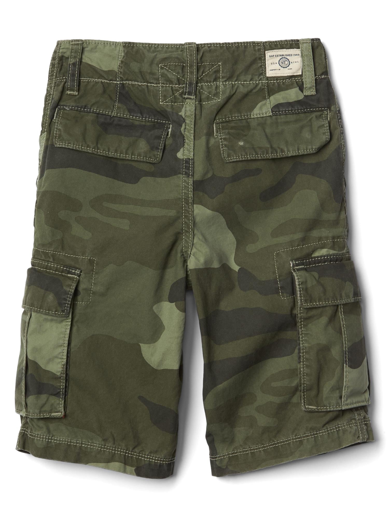 Gap camouflage shorts 2025